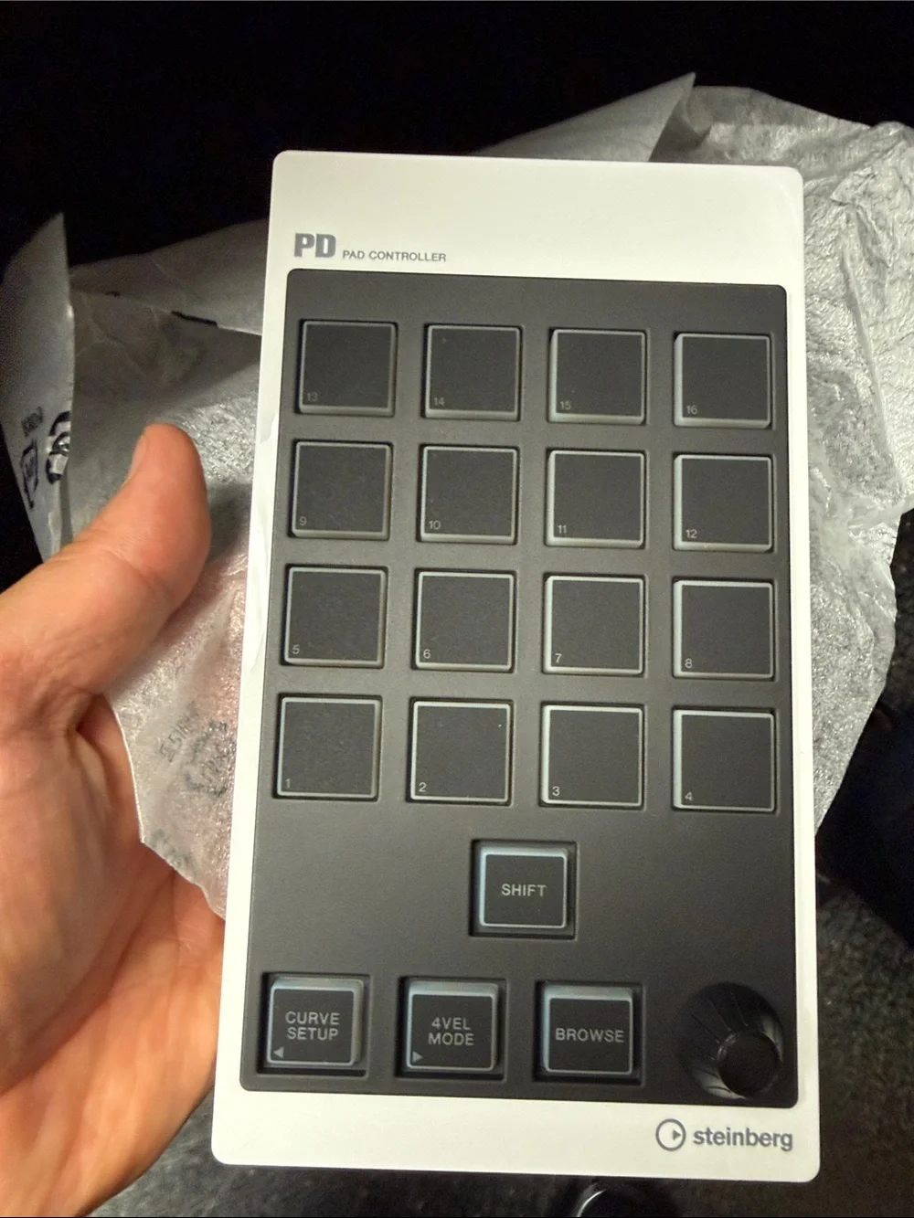 Steinberg PD Pad Controller - White and Black MIDI Pad Controller